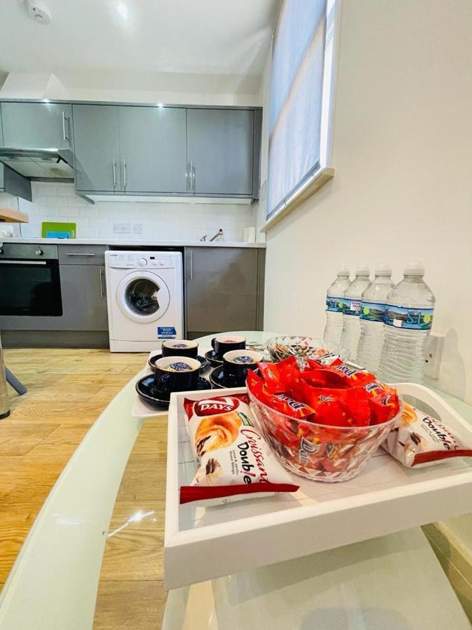 Apartamento Lovely 2 Bedroom Serviced In