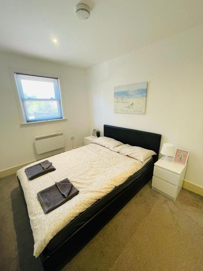 Apartamento Lovely 2 Bedroom Serviced In *