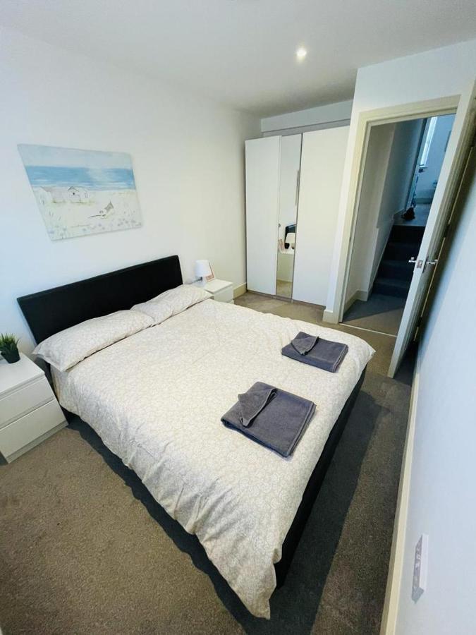 Lovely 2 Bedroom Serviced In Apartamento