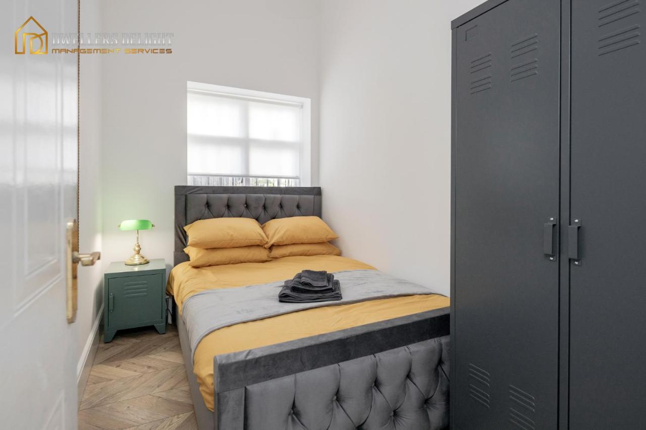 Appartement Entire 2 Bed Flat Plaistow,canning Town Prime Location In Londen