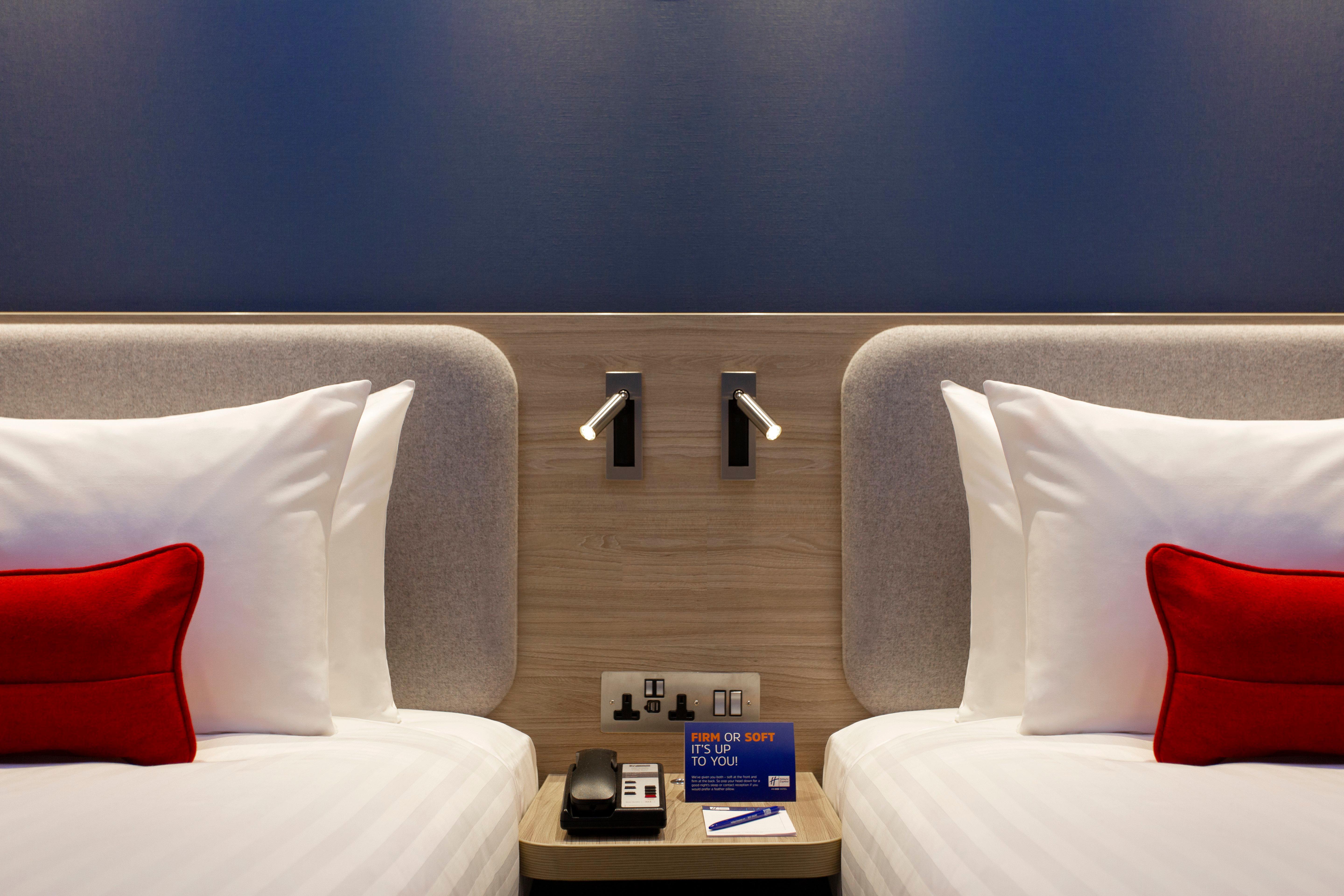 Express Royal Docks By Ihg Hotel 3*