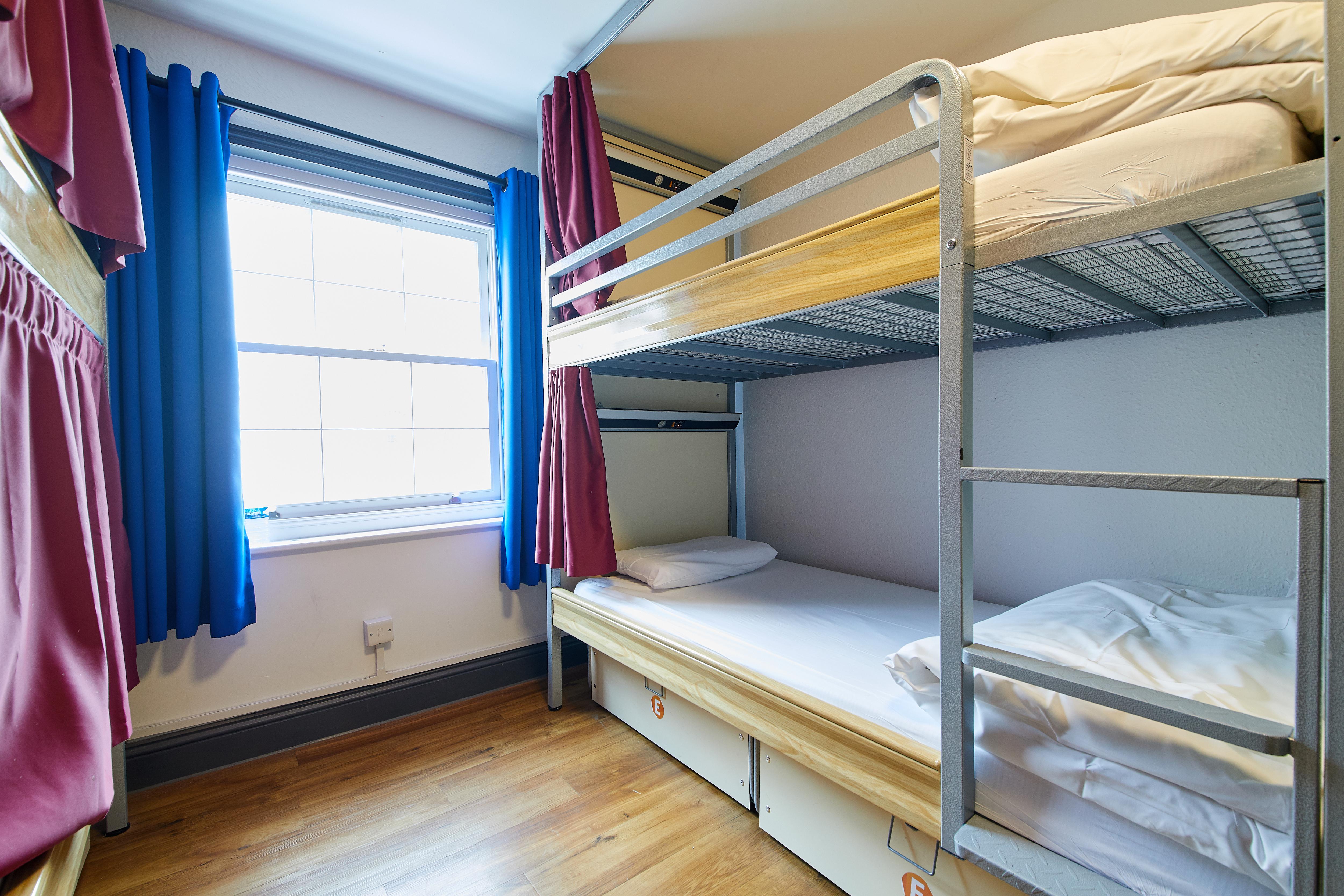 St Christopher's Bridge - The Village Hostel *