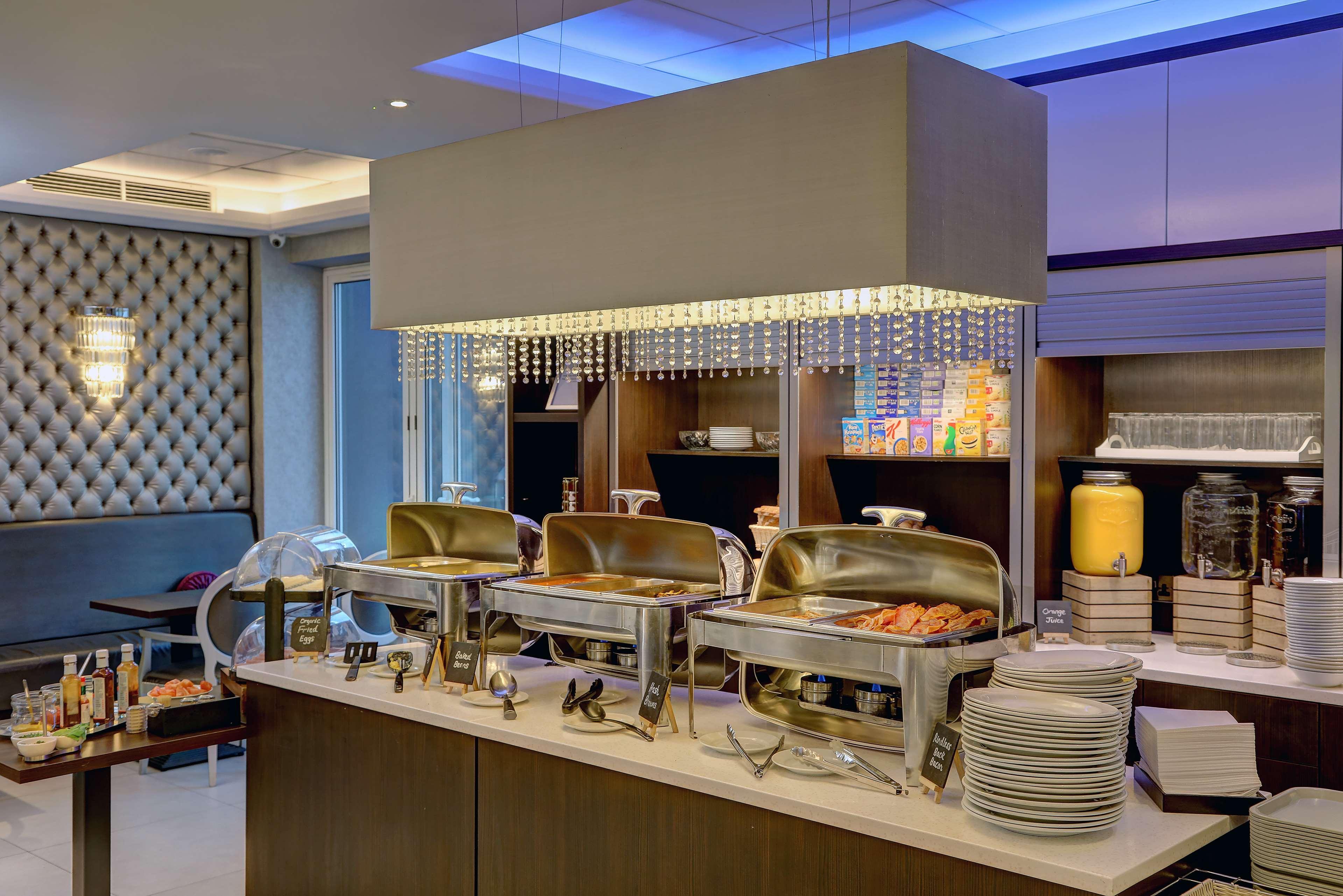 Western Chiswick Palace & Hotel