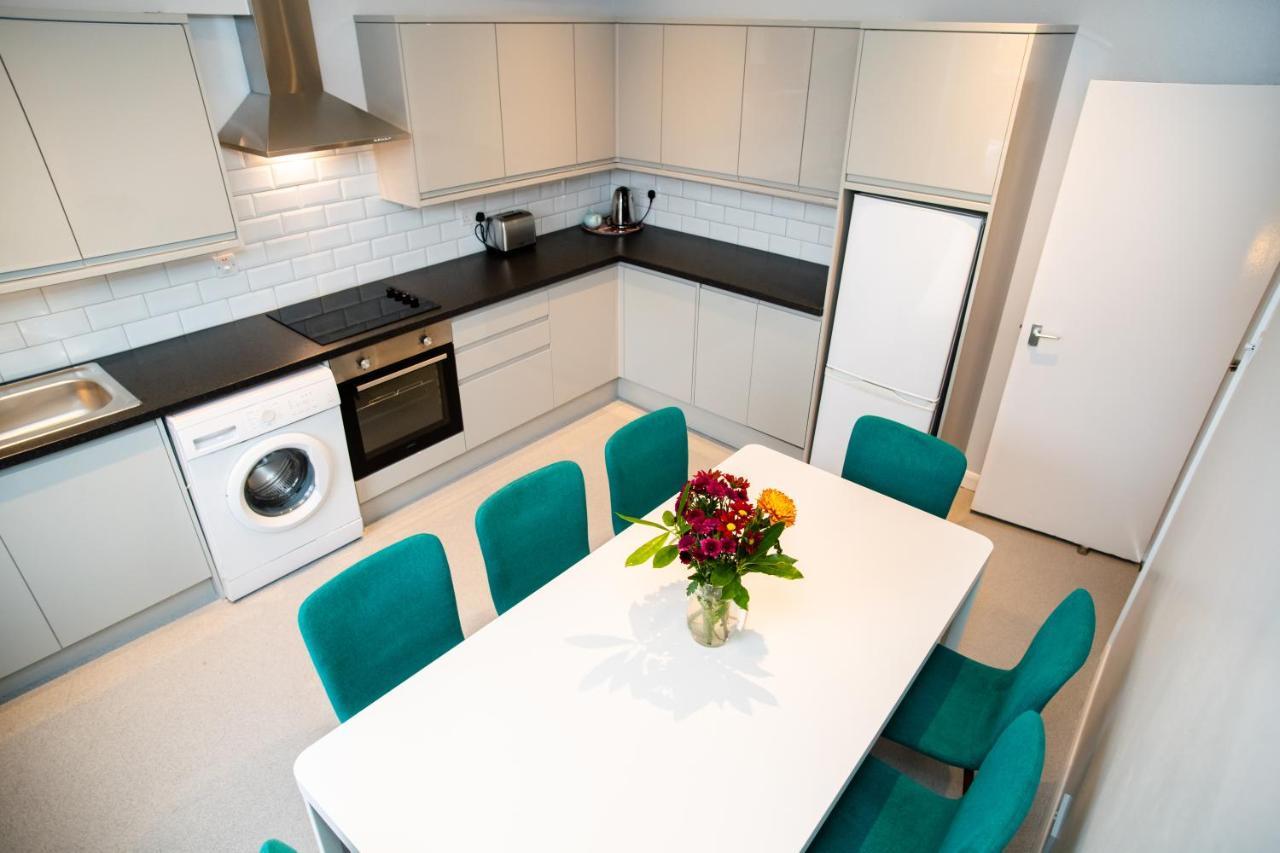 Two Bedroom Duplex In Angel High Street Apartment *