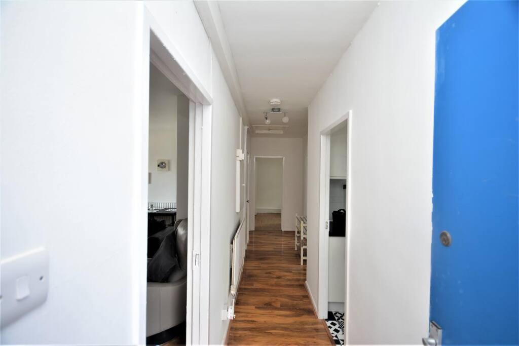 Lovely 2 Bedroom In Greater Appartement Londen