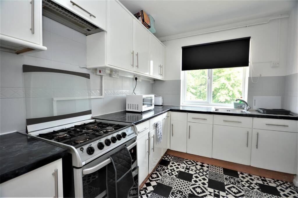 Lovely 2 Bedroom In Greater Appartement