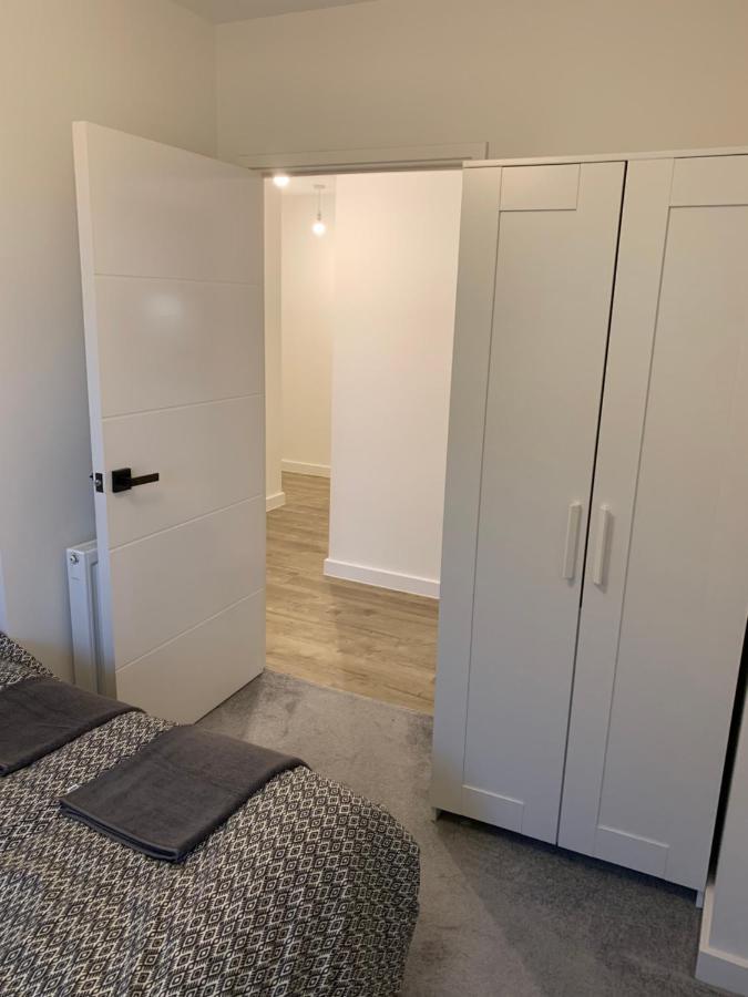 Entire In Apartment London