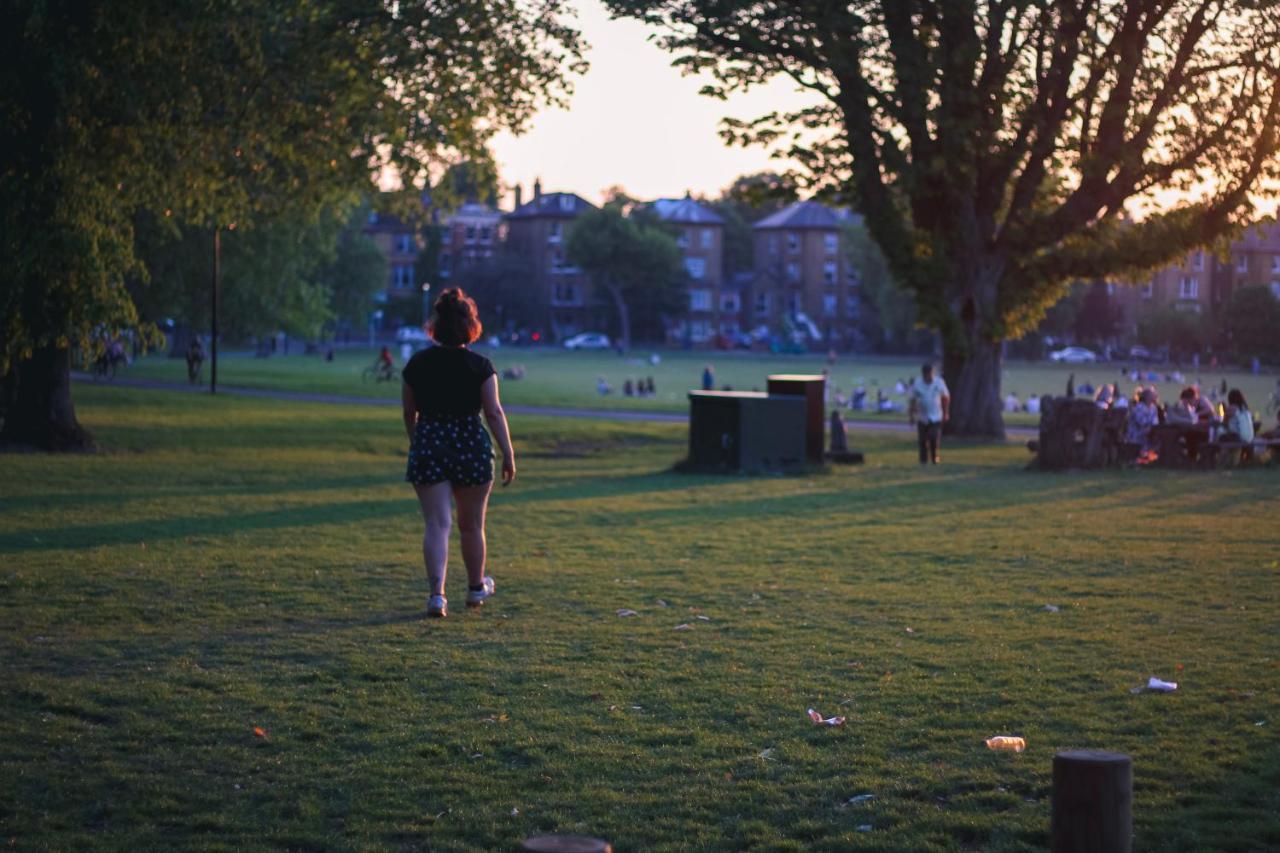 Homestay Burgess Park Homes - Near Central