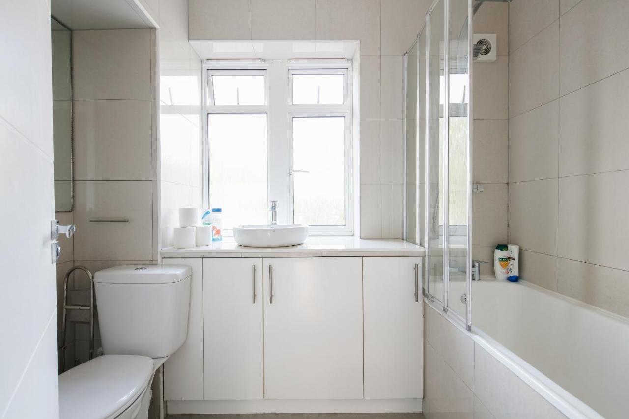 Bright & Welcoming Garden Flat Sleeps 6 In Style Appartement