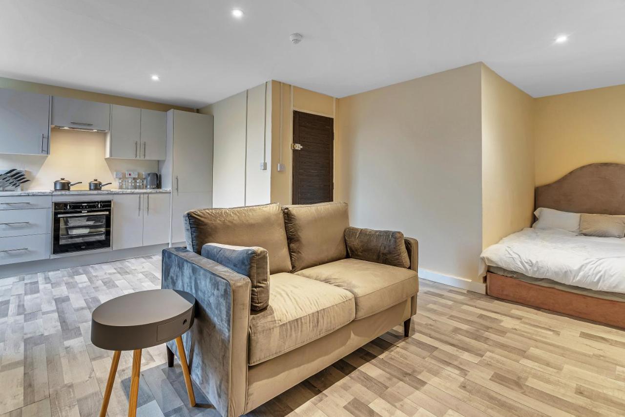 By Rehoboth - Overcomers- Deptford Apartment London
