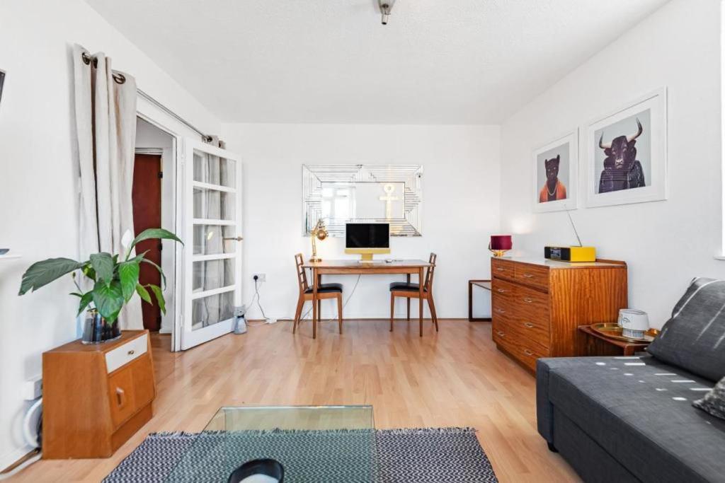 Flat 13 Londen