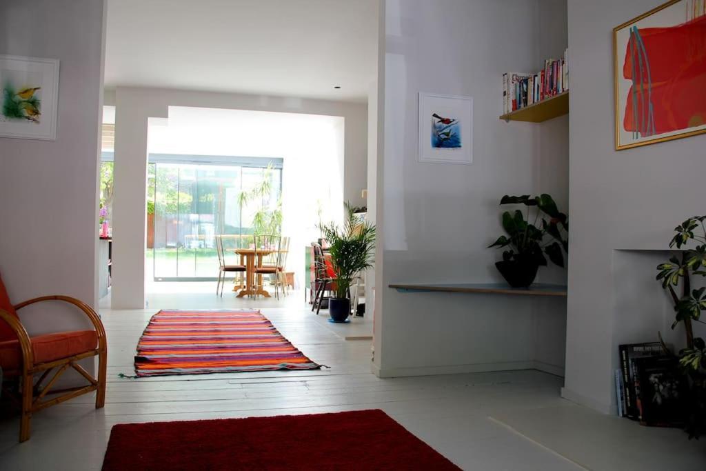 Vakantiehuis Large, Modern, Light, Open Plan Designer House Londen