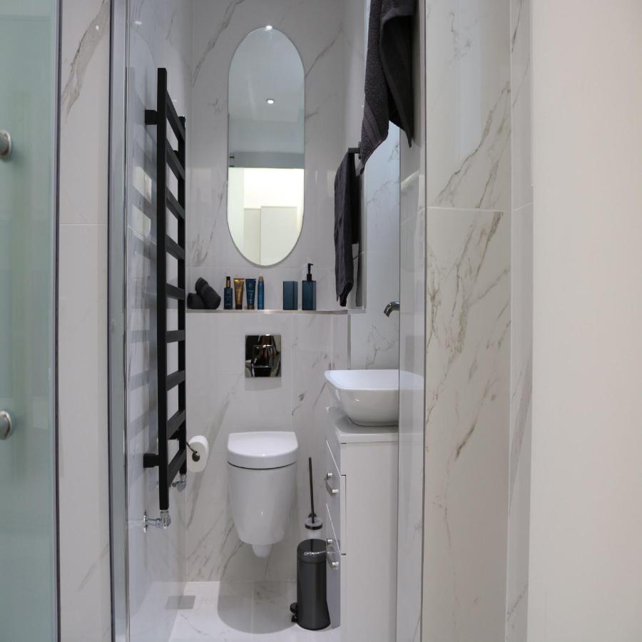 Phaedrus Living: Center Luxury Flat Clarewood Londen