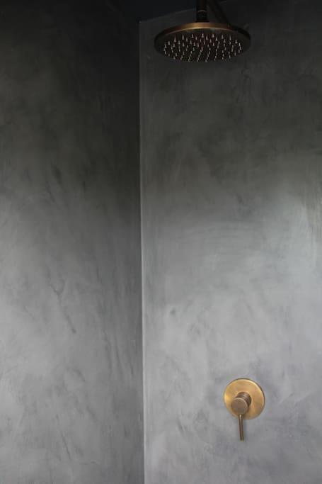 Large, Modern, Light, Open Plan Designer House Londen