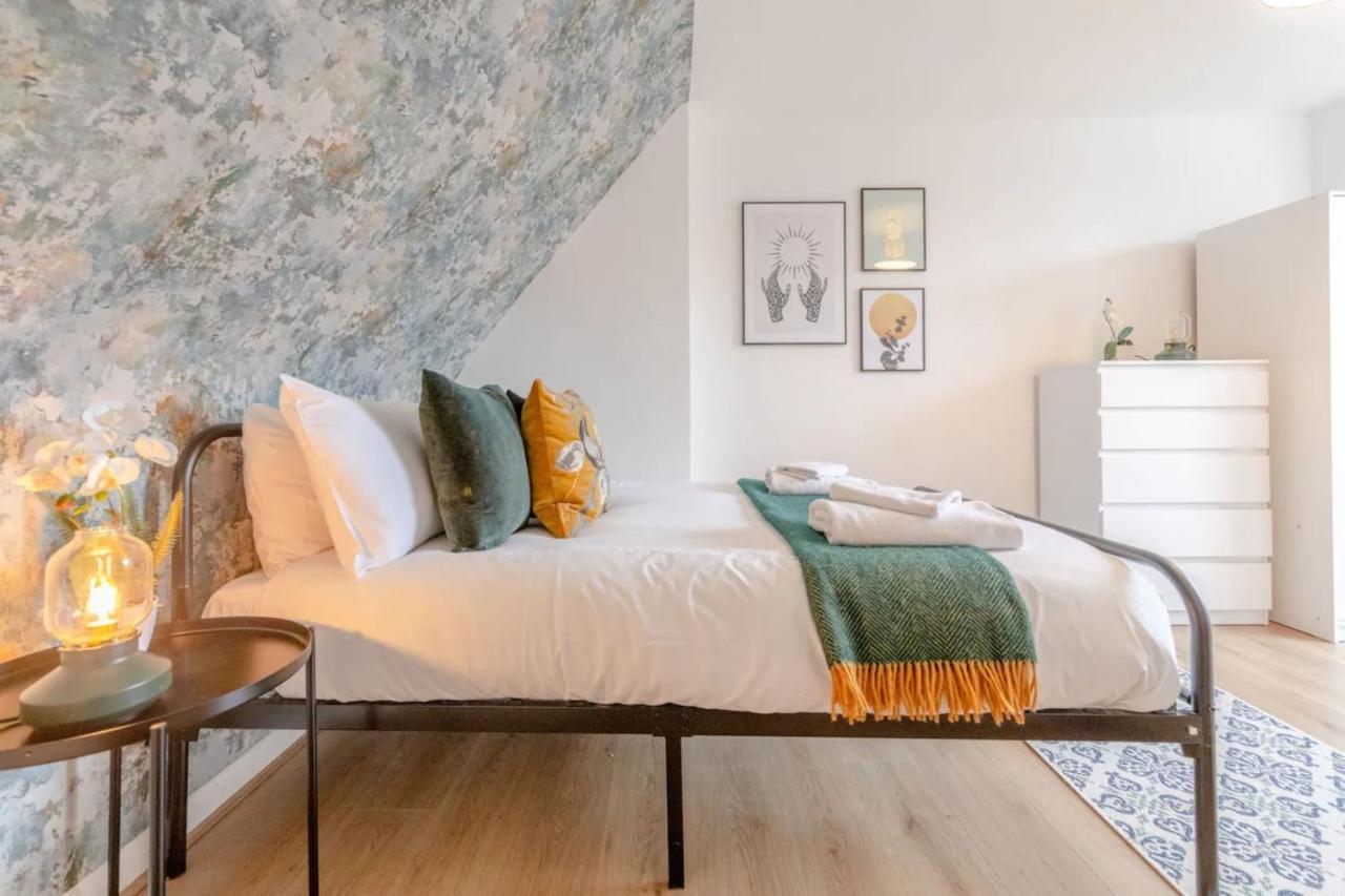 3 Bedroom House With Garden Сasa de vacaciones *