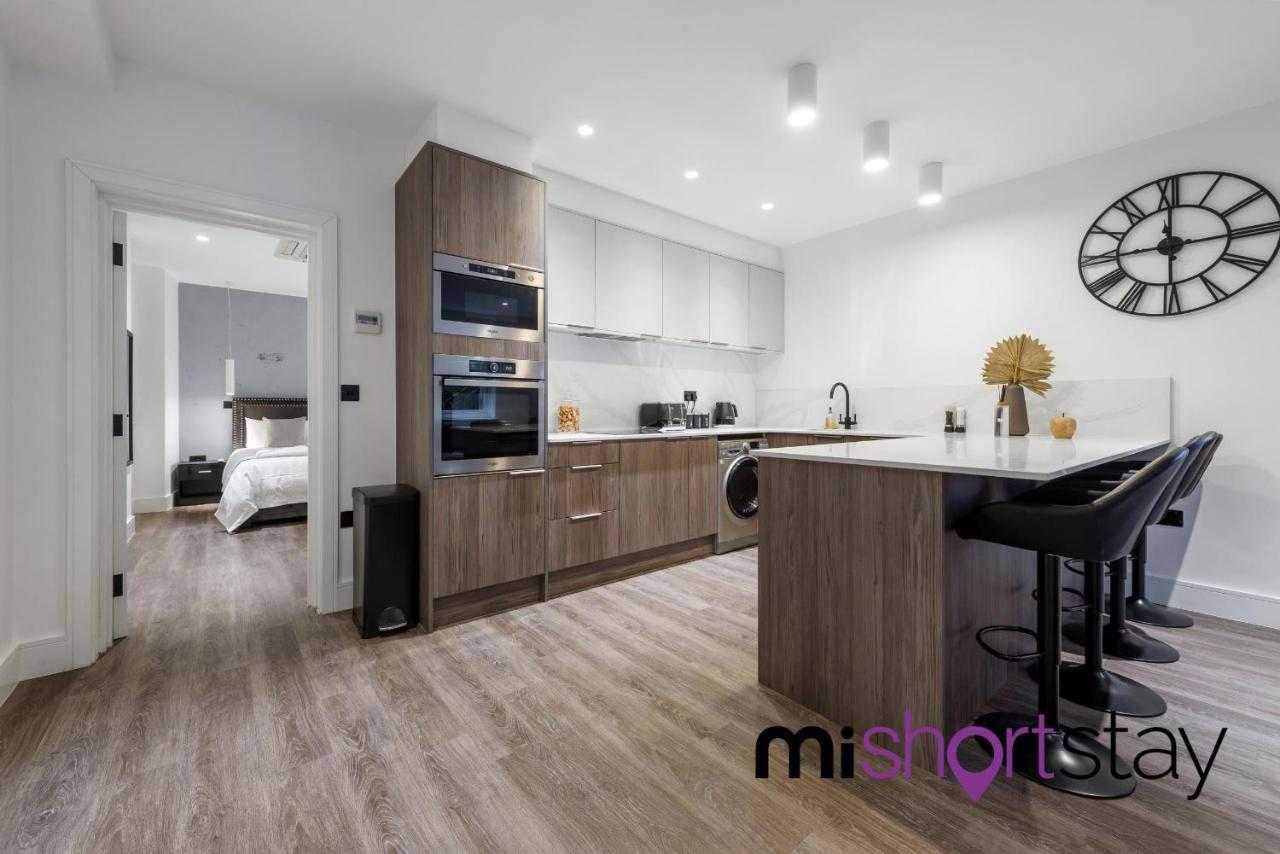 The Fitzrovia - Private One Bedroom With Own Entrance * Londen