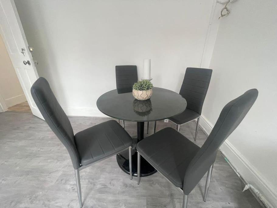 Cosy 2 Bed In Tower Bridge Road Apartment *