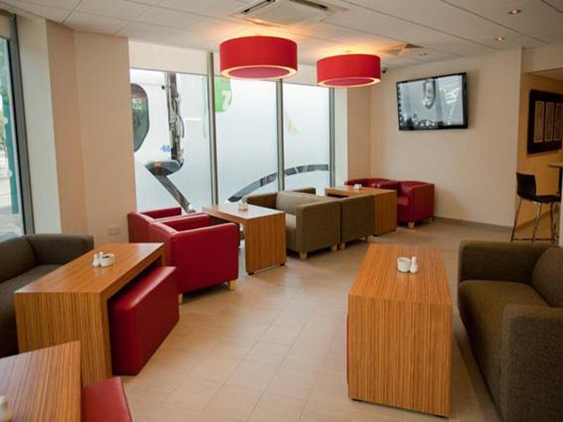 Travelodge Waterloo Hotel London
