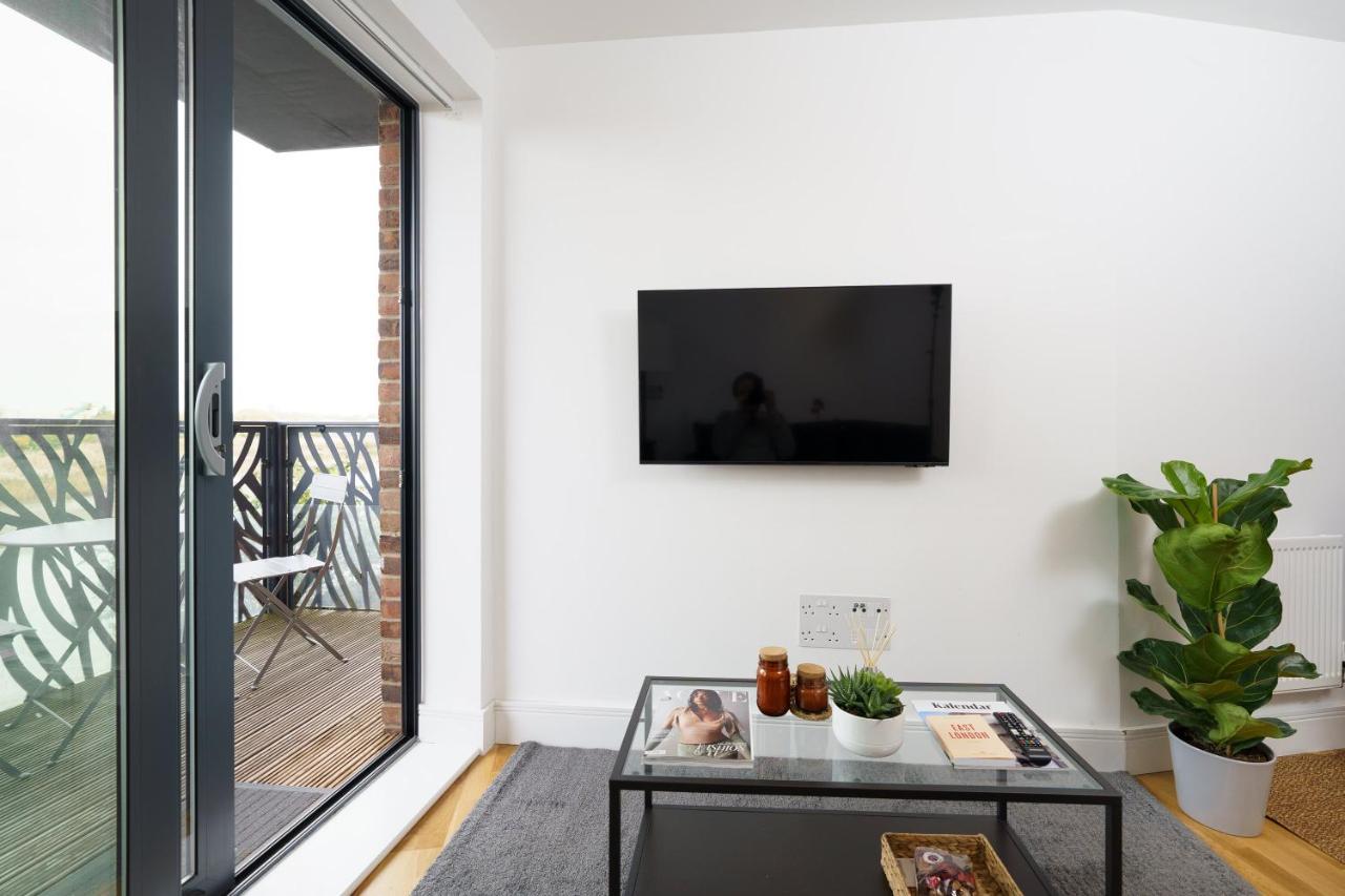Apartment 1 Bed Flat Near Canary Wharf, O2 *