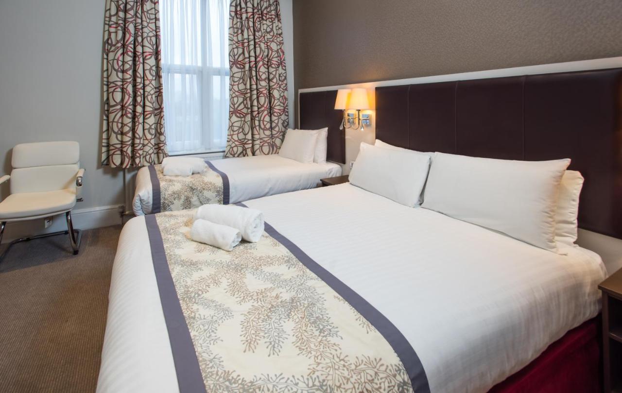 Western Chiswick Palace & 3* London