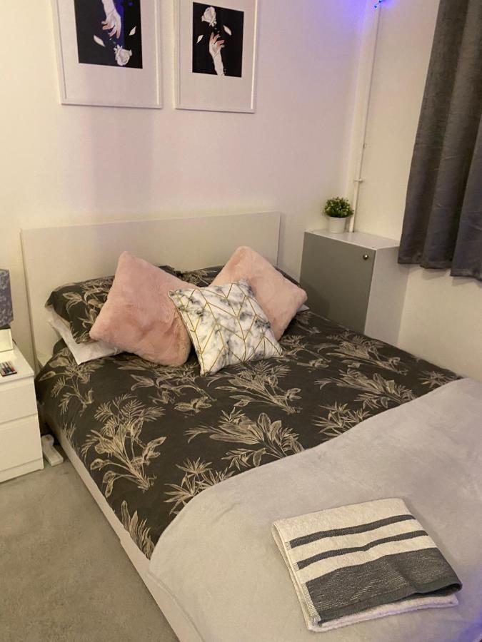Cosy 1 Bedroom * London