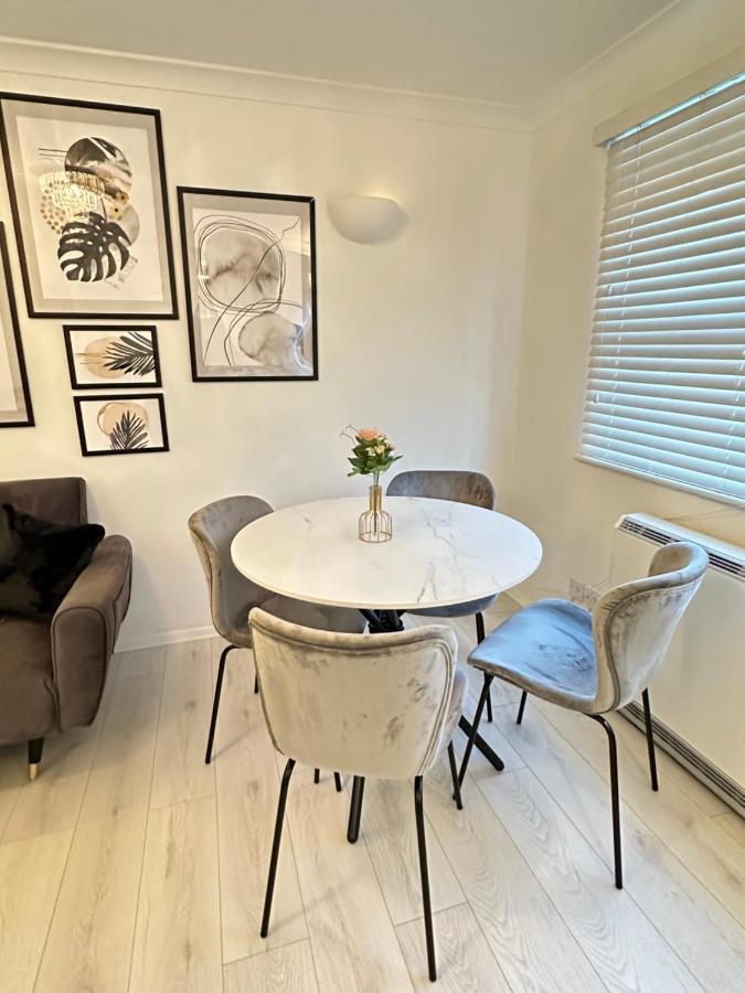 Stylish 1 Bedroom Close To Tooting Bec Station