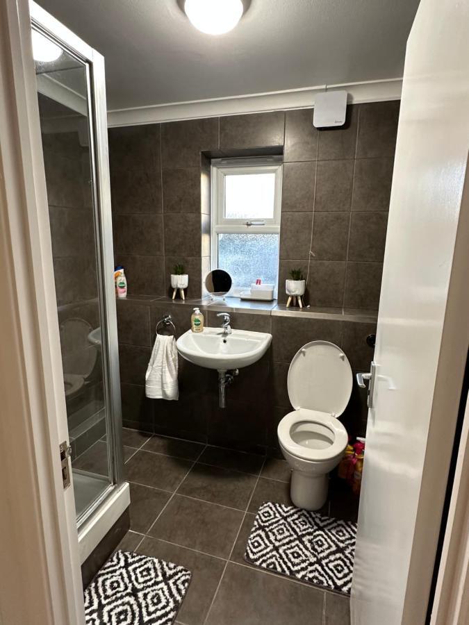 Stylish 1 Bedroom Close To Tooting Bec Station * London