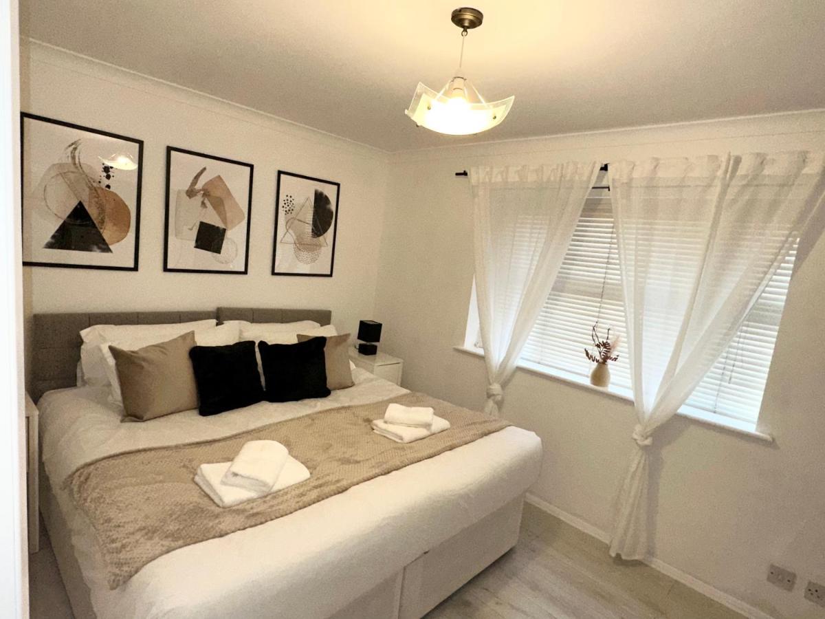 Stylish 1 Bedroom Close To Tooting Bec Station Apartment *