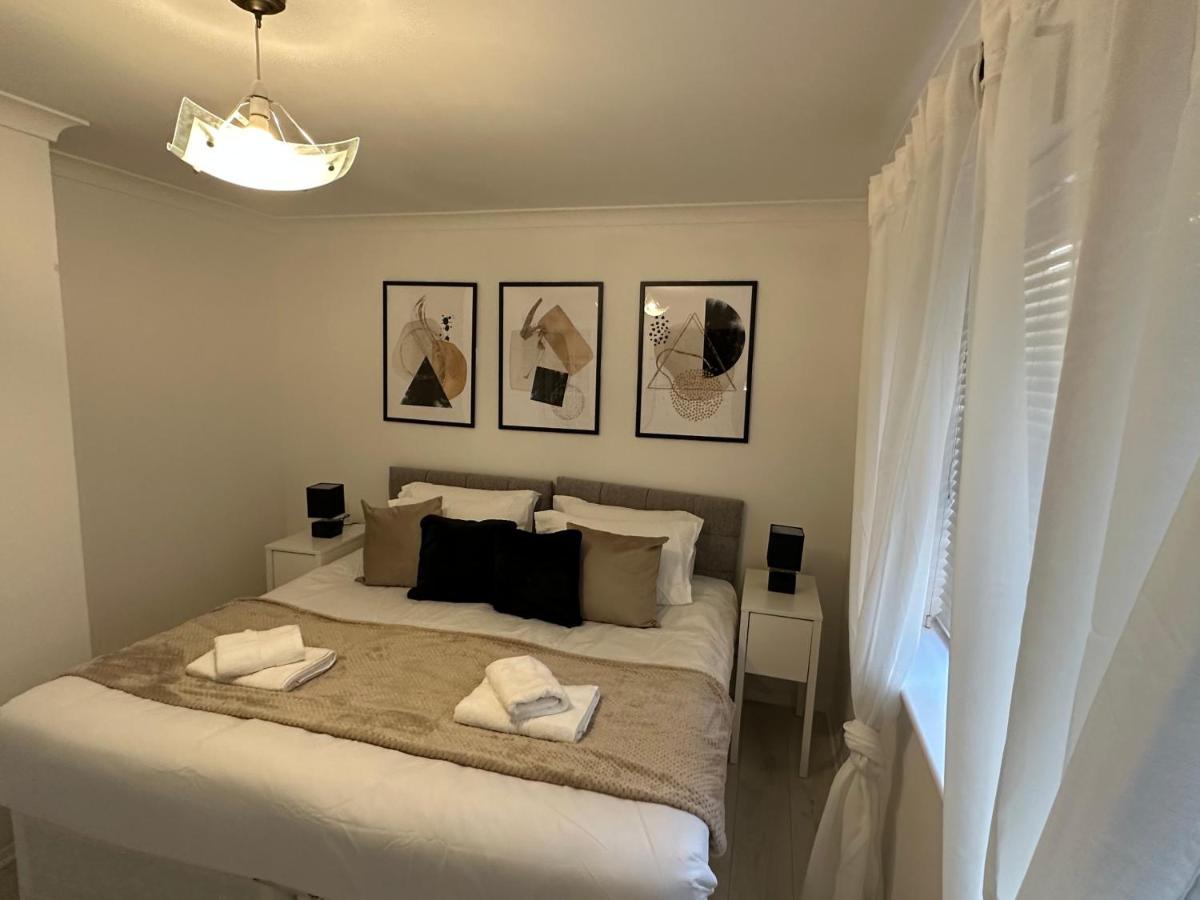 Stylish 1 Bedroom Close To Tooting Bec Station * London