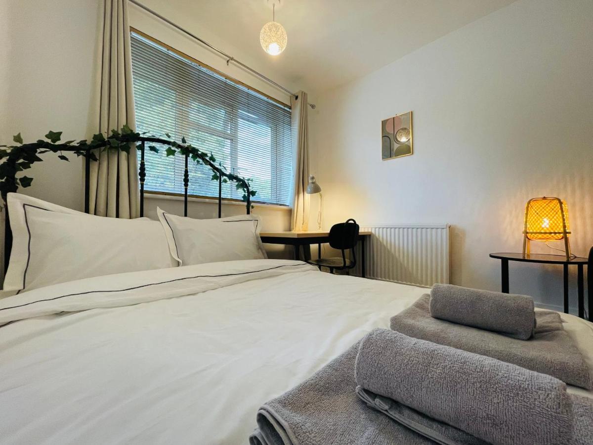 Greenwich By Sleepy Apartment London