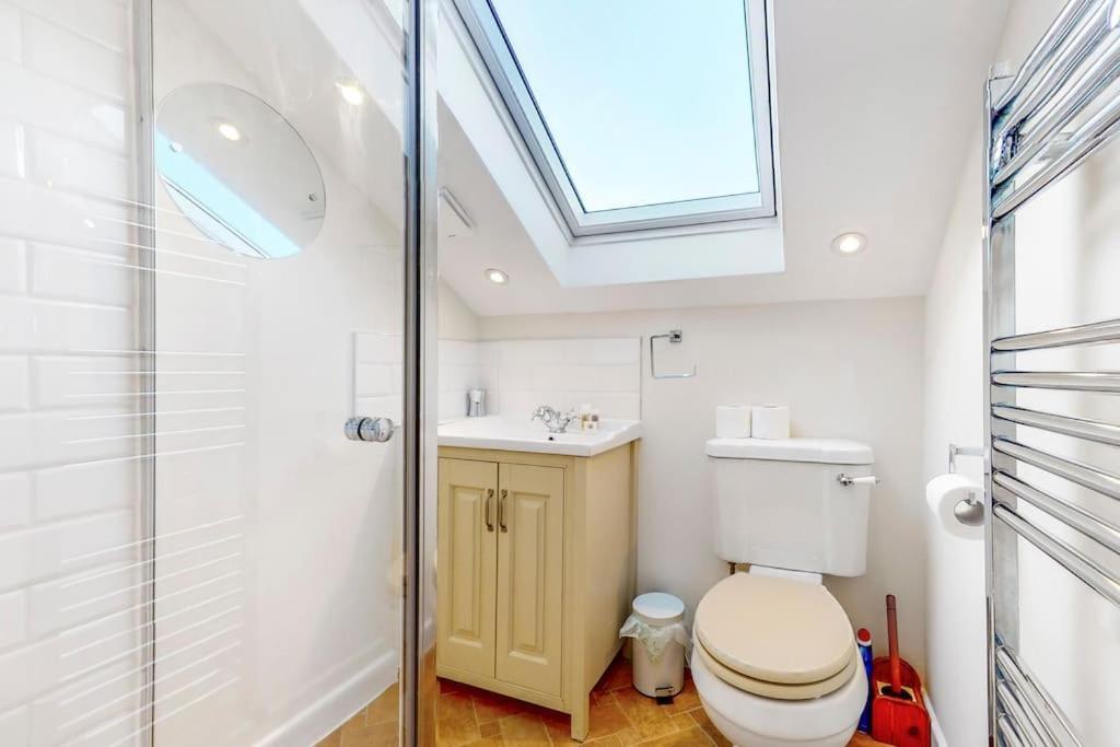 Beautiful Two Bedroom In Honor Oak London