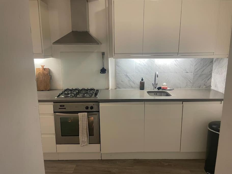 Lovely 2-bed With Patio Near Camden