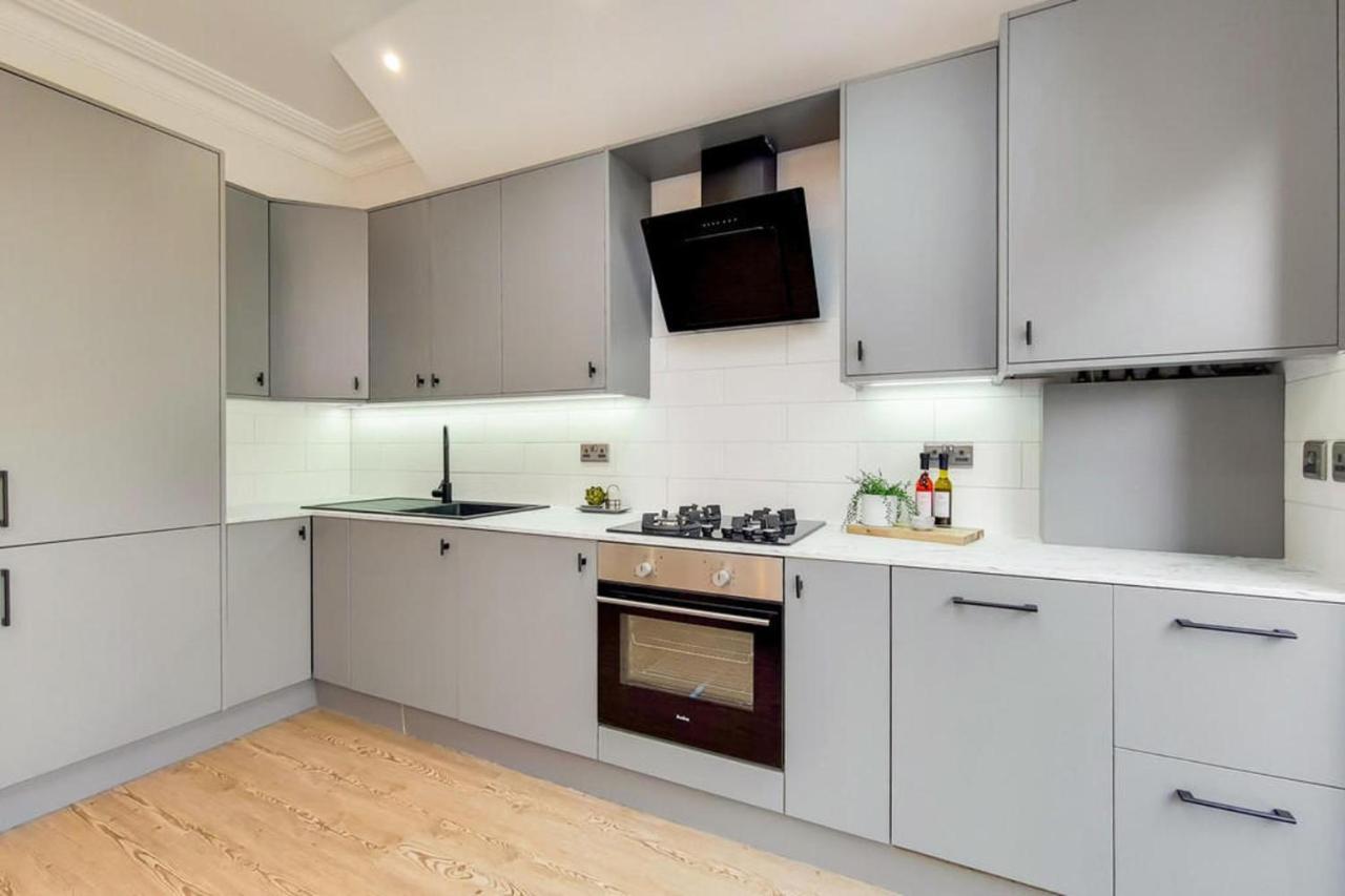 Apartment Brand New Luxury 2-bed In London