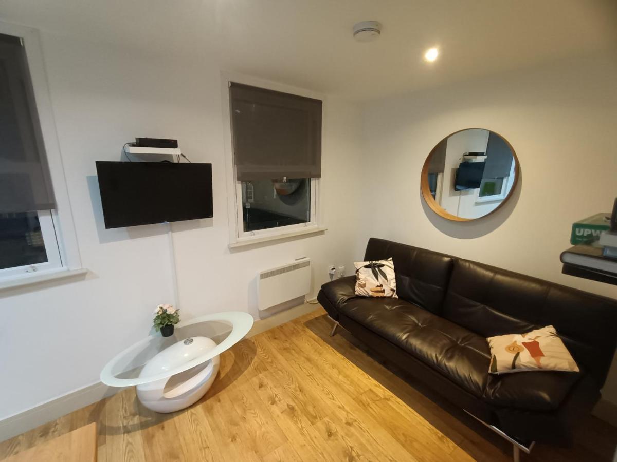Apartamento Lovely 2 Bedroom Serviced In