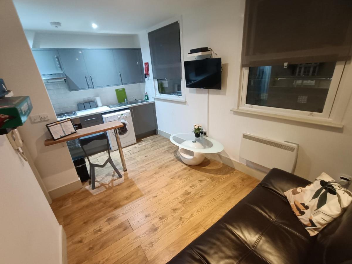Lovely 2 Bedroom Serviced In Apartamento Londres