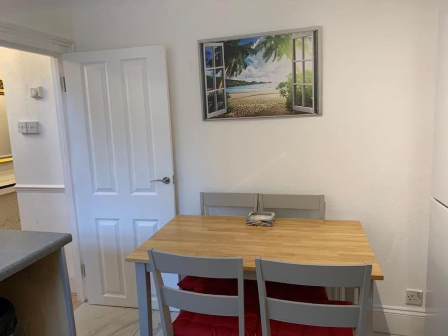Holiday home A Stunning 3 Bedroom House London
