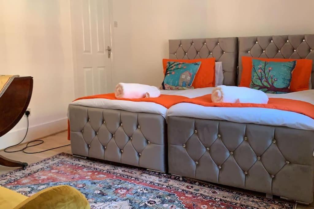 A Stunning 3 Bedroom House Holiday home London