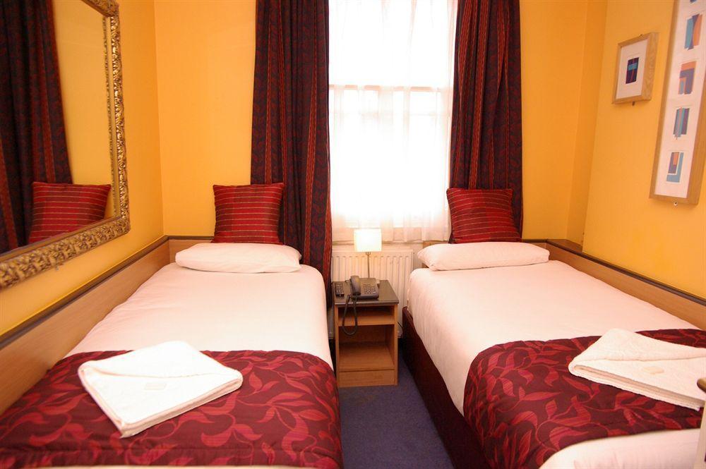 Tudor Court Hotel Londen