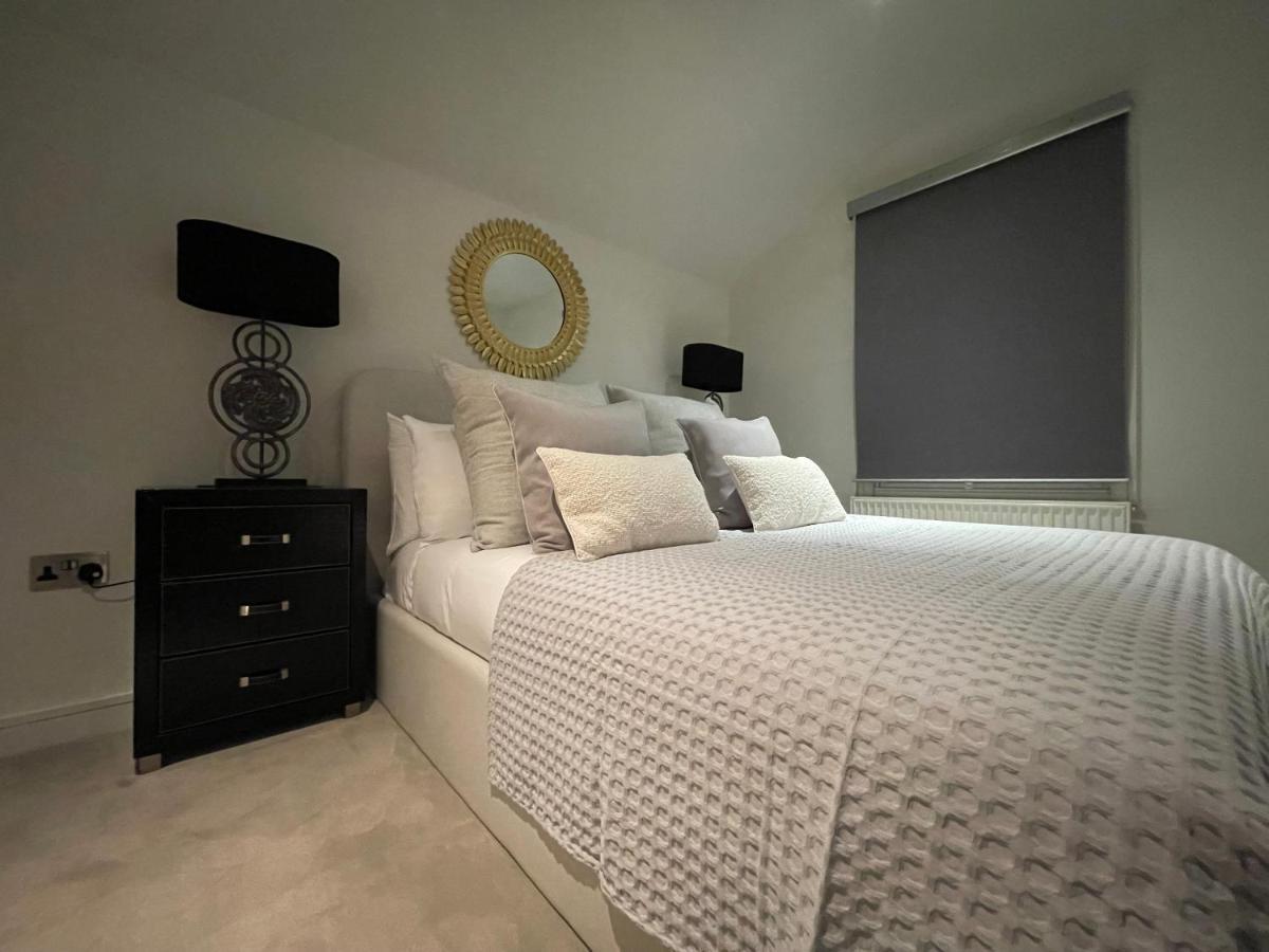 Spacious 4br, 2ba Londen