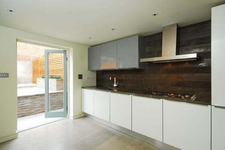 Vakantiehuis Spacious 4br, 2ba