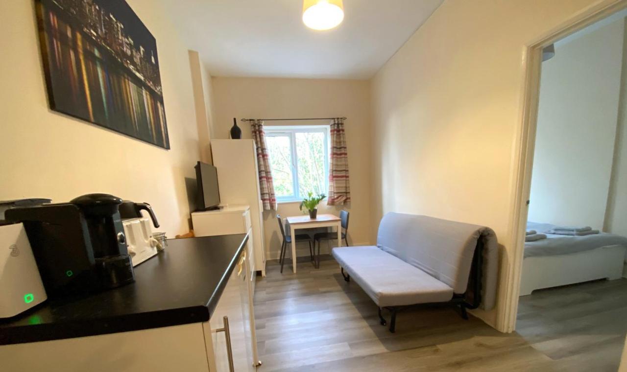 Lovely 1-bedroom Flat In Apartamento