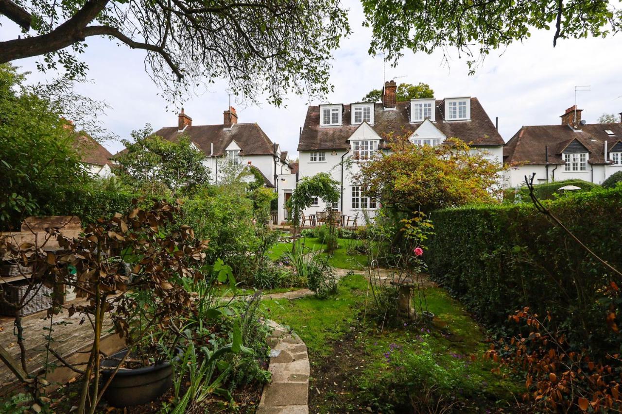 A North Retreat Cottage, 3 Bed With Garden Apartment London