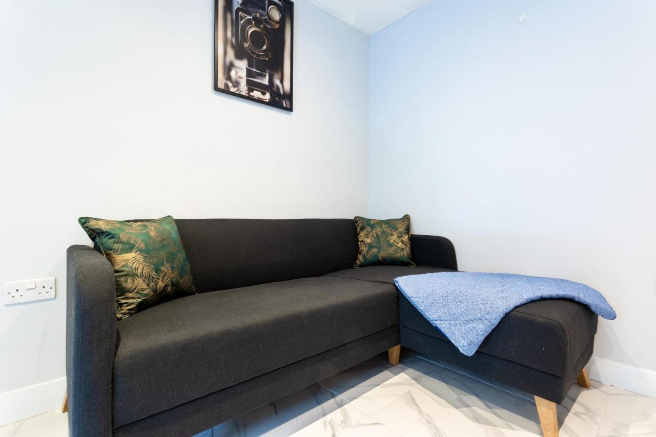 Amazing 3bedroom Ground Floor House With Garden&2 Bathrooms Villa