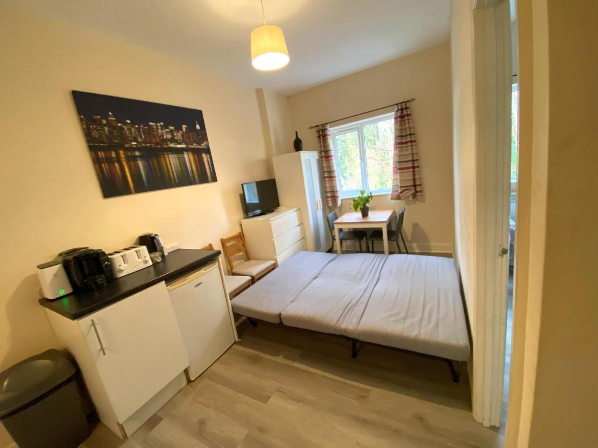 Lovely 1-bedroom Flat In Apartamento