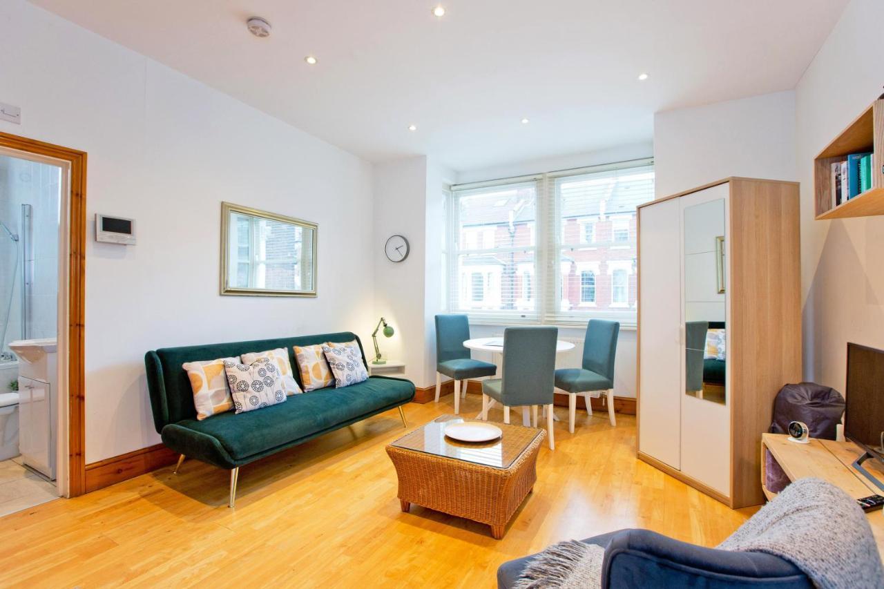 Comfortable Highbury Fields 1 Bedroom - Parking By Request Apartment *