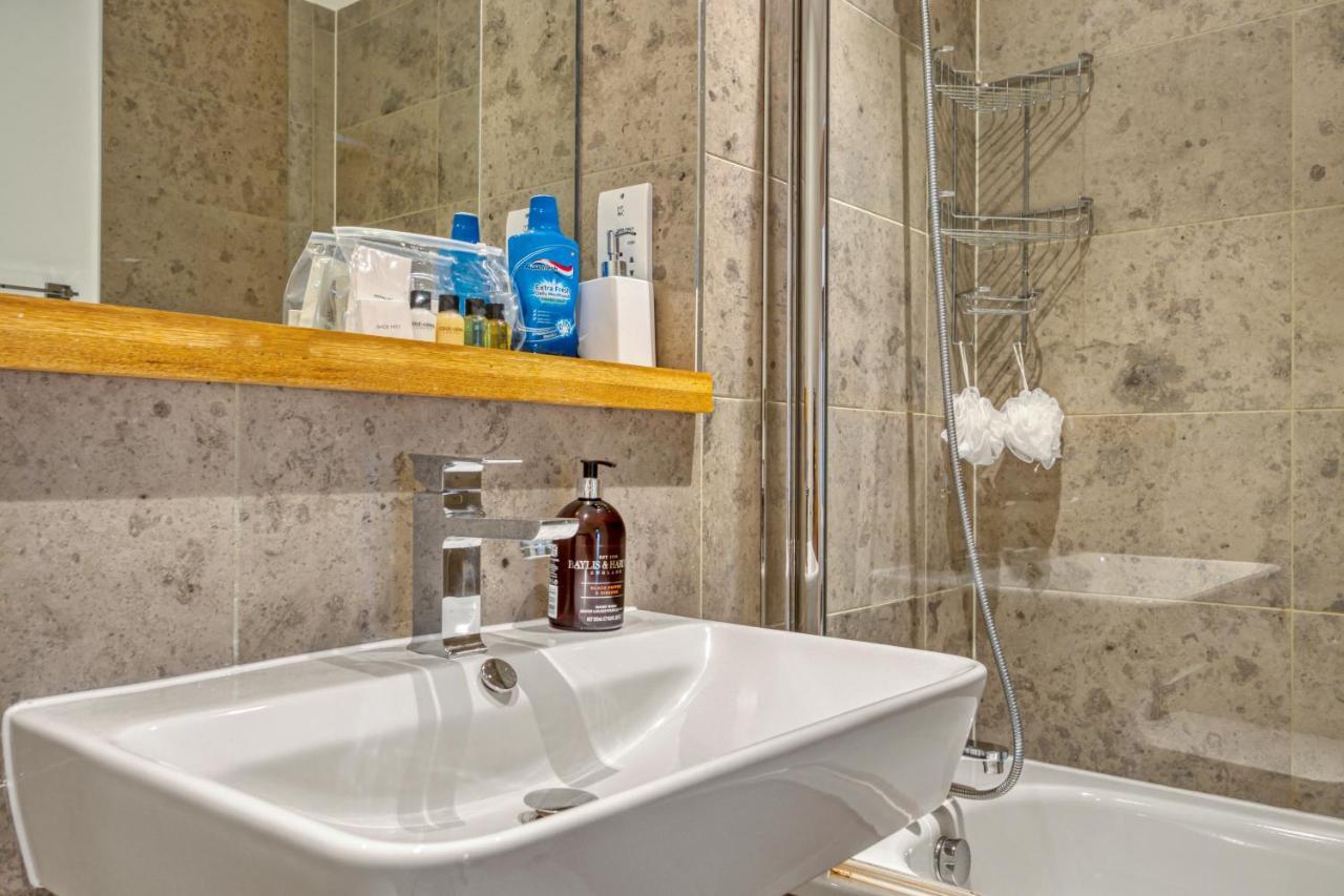Modern 2 Bedroom & 2 Bathroom In Fulham Apartamento Londres