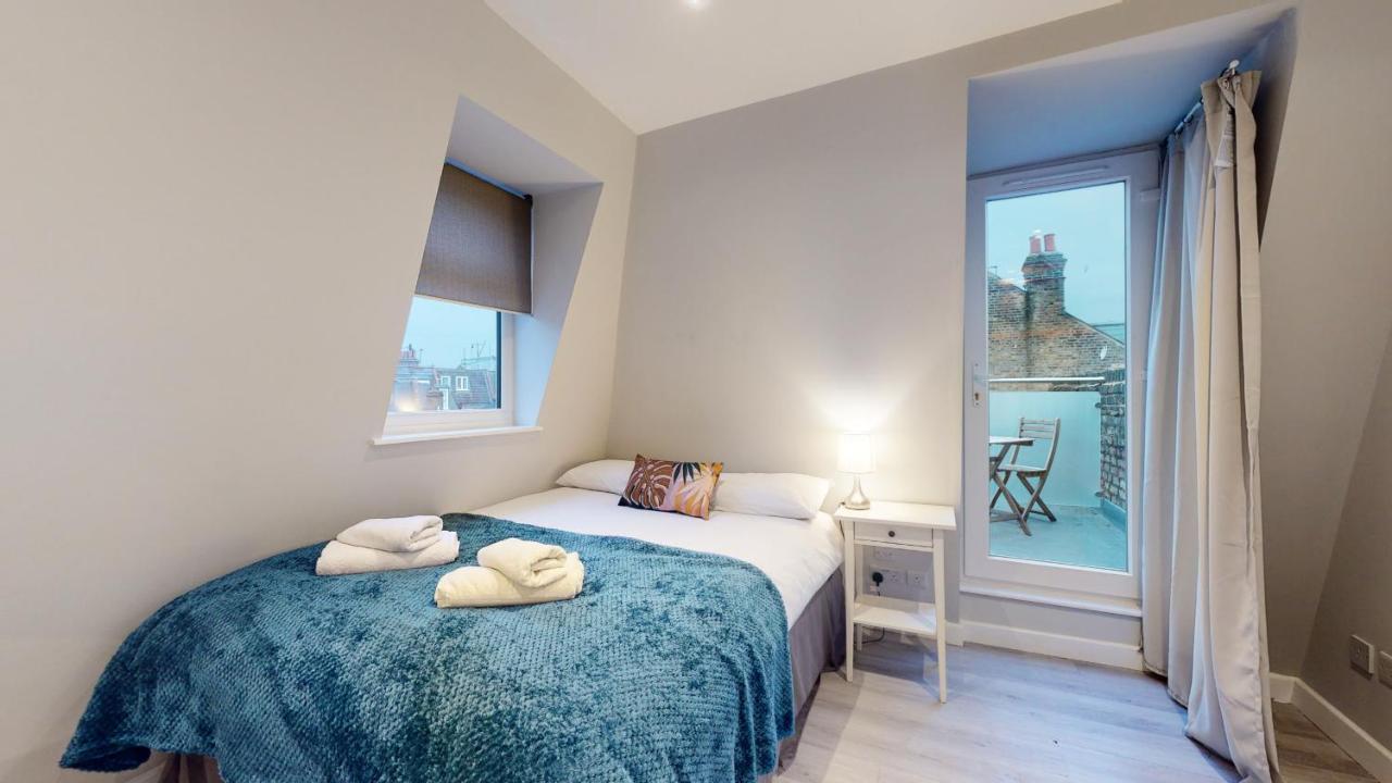 Wimbledon Loft * London