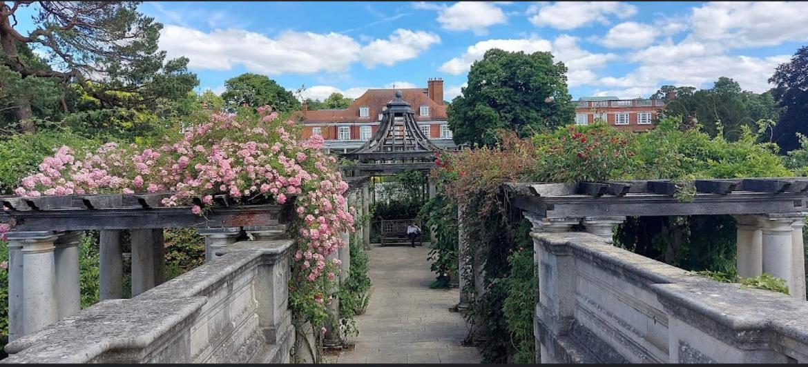 Apartamento Hampstead Opulence - Luxurious Split Level *