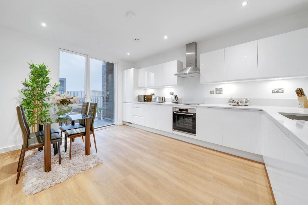 Luxury 3bed 3bath Royal Wharf Excel Newham Appartement Londen