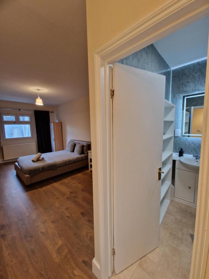 Habitación en casa particular Affordable In Shared Flat, Bridge Londres